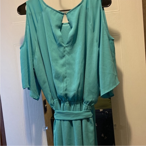 Short Cold Shoulder Dress - Picture 4 of 6